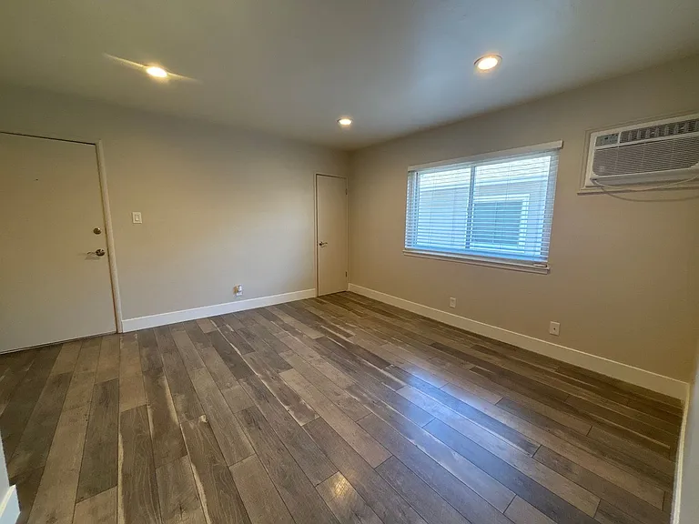 2713 and 2721 T Street, Sacramento — Photo 38