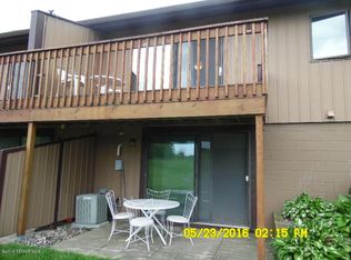 1406 Martin Rd, Albert Lea, MN 56007