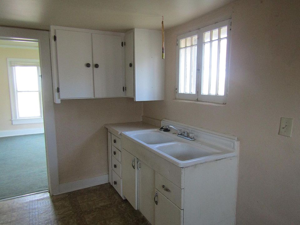 2nd image of 1115 Grande Ave APT 4