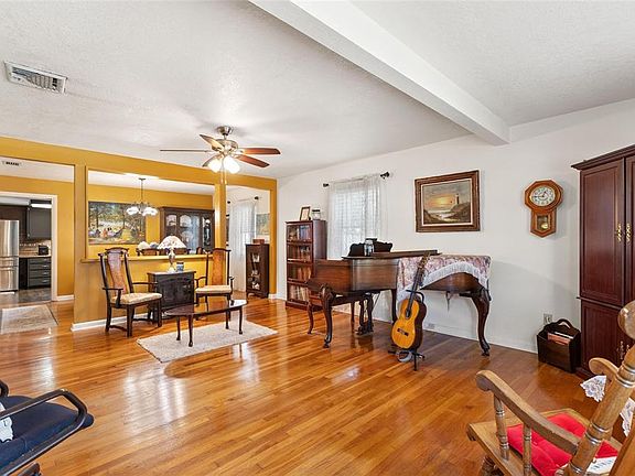 3rd image of 2230 W CENTRAL AVENUE