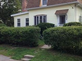 26 Laurel St, Weymouth, MA 02189