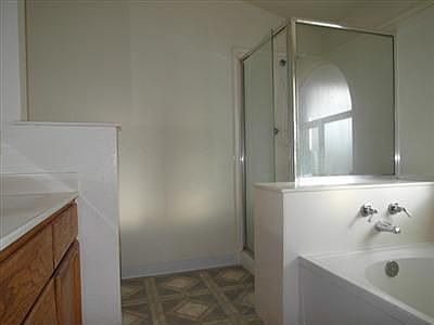 2nd image of 2922 Tamarind Ct