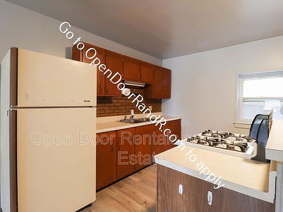 2nd image of 716 W King St #1