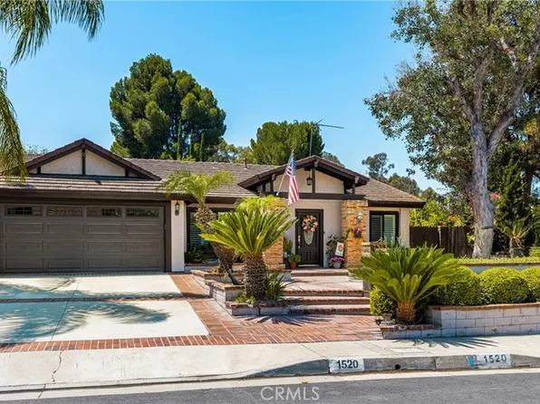 1520 E Newcrest Dr, West Covina, CA 91792