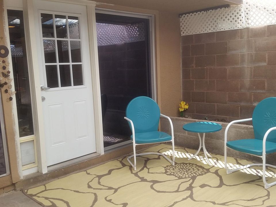 1st image of 2561 Paradise Village Way