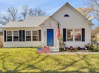 901 N Pacific St, Mineola, TX 75773