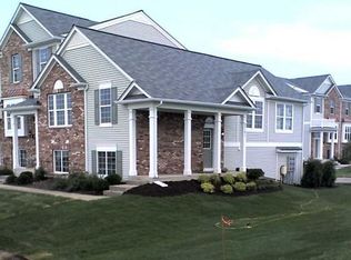 2701 Neubauer Cir, Lindenhurst, IL 60046