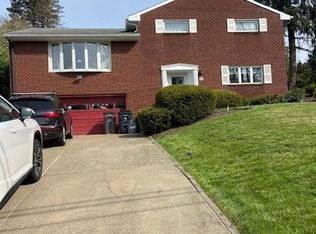 634 Fort Couch Rd, Pittsburgh, PA 15241
