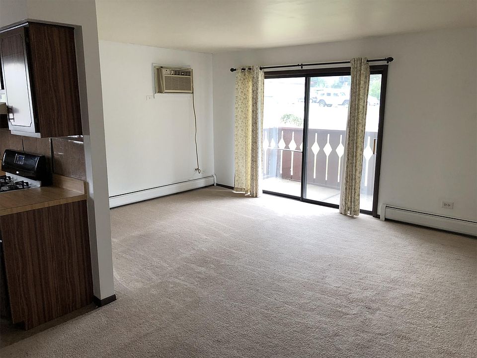 2nd image of 5630 Independence Ave APT 1E