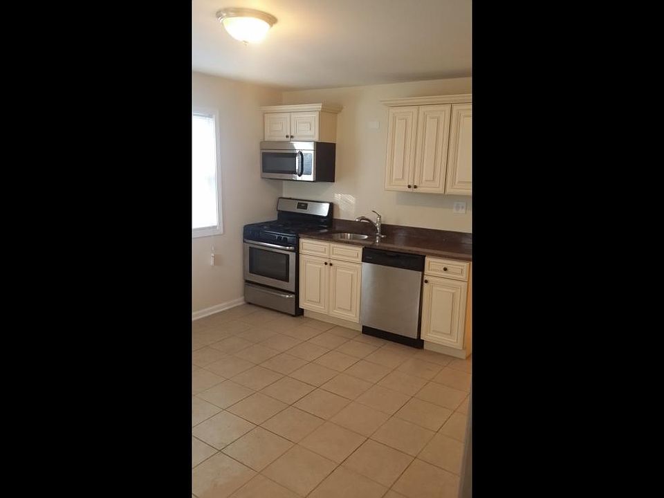 2nd image of 9417 S 52nd Ave