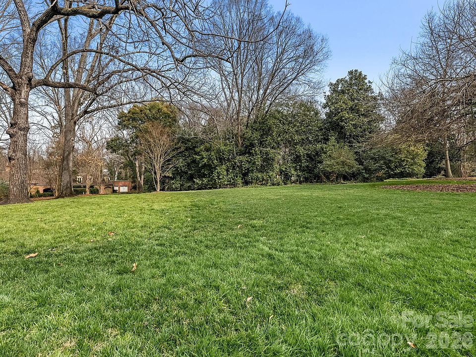 2nd image of 2722 Loch Ln