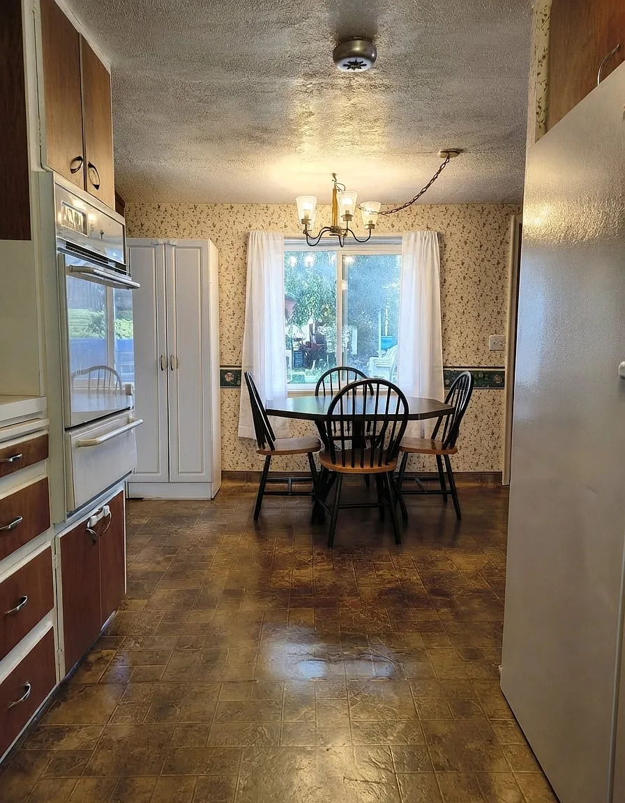 Spacious 4 Bed Single Family Home in West Bountiful! $1600/mo — Photo 4