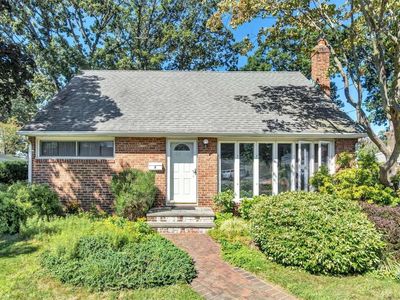 3 Hull Street, Oceanside, NY, 11572
