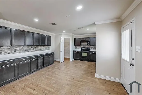 1100 Doc Holliday Dr — Photo 15