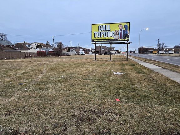 3rd image of 7800 Schaefer Rd