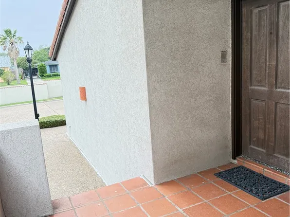 4270 Ocean Dr #15, Corpus Christi, TX 78411
