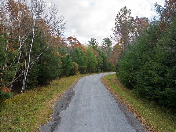 4th image of Woodland Dr Lot 58