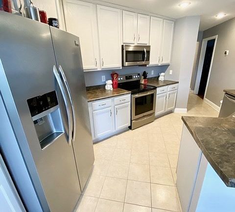 4th image of 598 Thoroughbred Dr NW