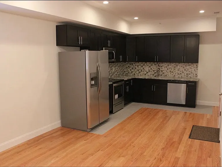 610 Wharton St #3 — Photo 9