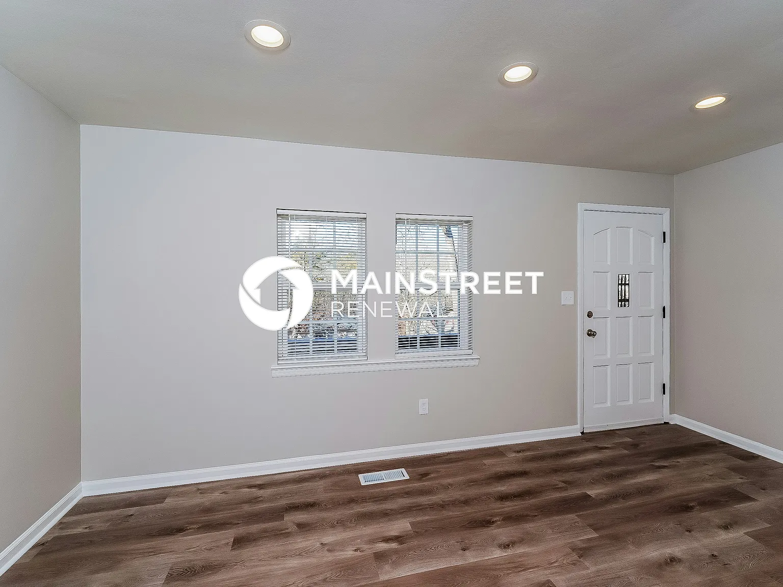1405 Highland Drive — Photo 2
