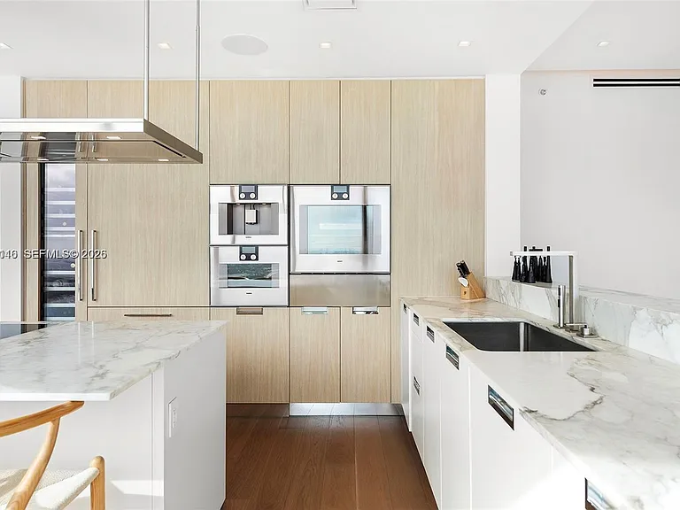 15701 Collins Ave #4105 — Photo 8