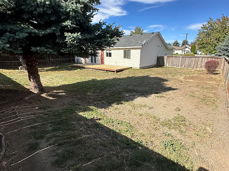 1850 W Canfield Ave — Photo 2