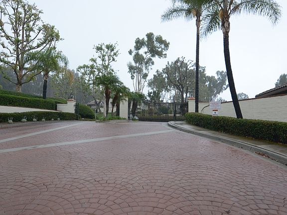 3rd image of 1781 Alicante St