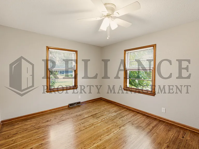 841 N Country Acres Ave — Photo 27