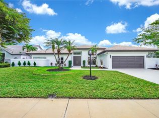 10726 Stonebridge Blvd, Boca Raton, FL 33498