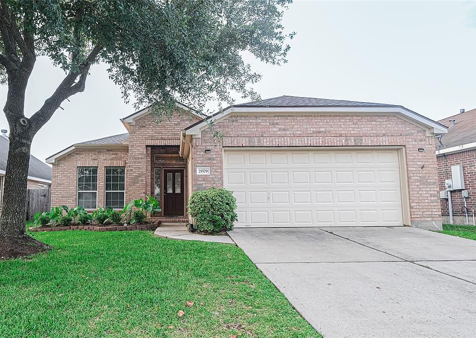 1st image of 21579 Kings Bend Dr