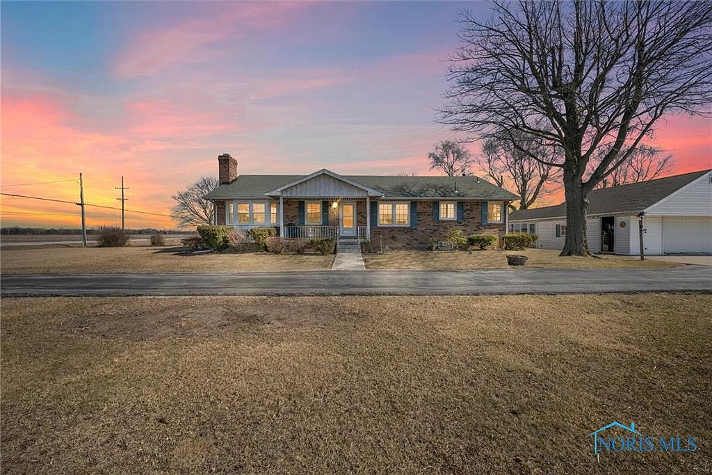 7844 Corduroy Rd, Oregon, OH 43616 | Zillow