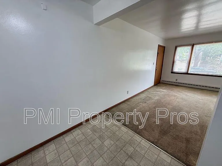 3800 N 76th St #4 — Photo 7