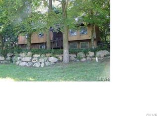 5299 Bachman Rd, Macungie, PA 18062