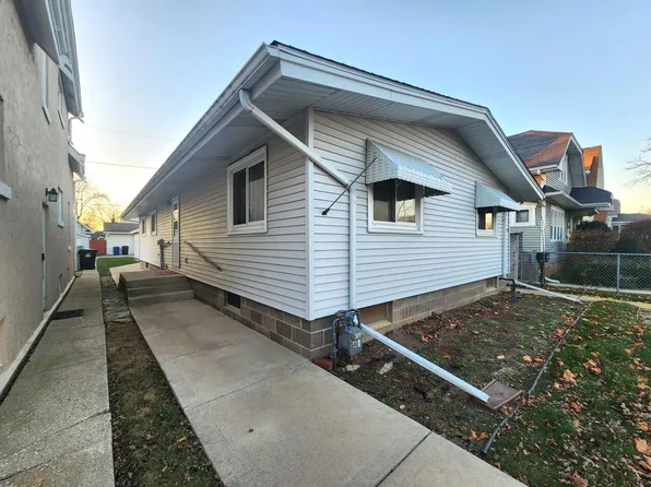 2052 Thurston AVENUE, Racine, WI 53403
