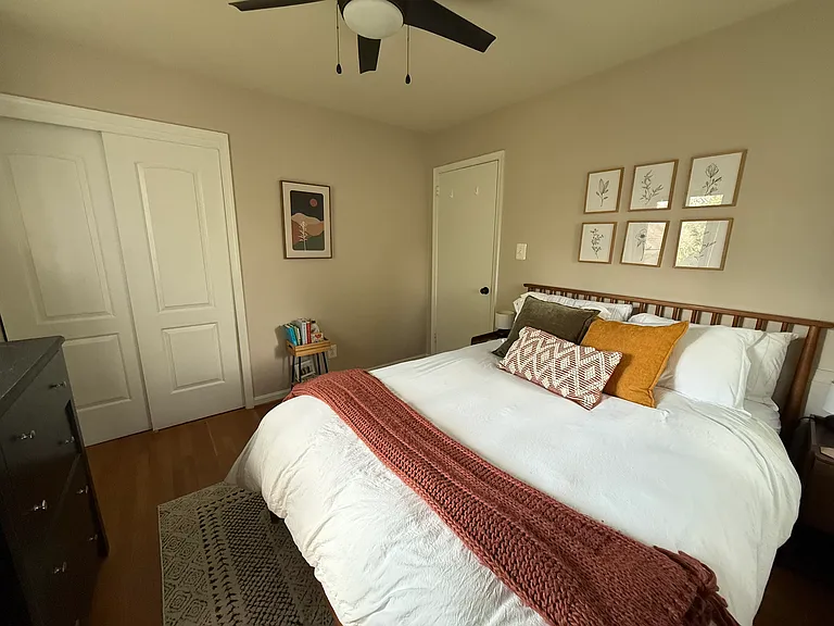 2nd bedroom