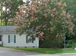 1206 E Avenue Ct SE, Hickory, NC 28602