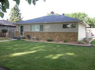 2414 9 1/2 St N, Fargo, ND 58102