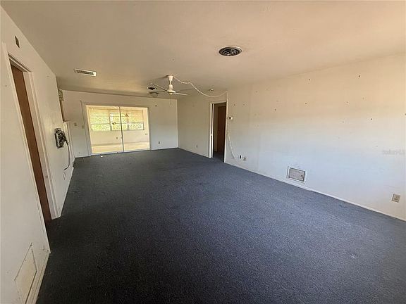 3rd image of 1456 Royal Rd