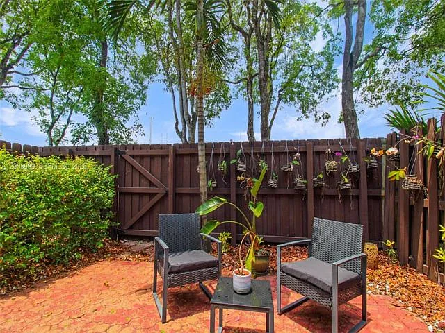 5050 NW 116th Ct — Photo 12