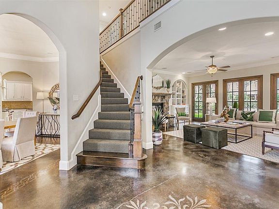 3rd image of 2917 River Pine Ln