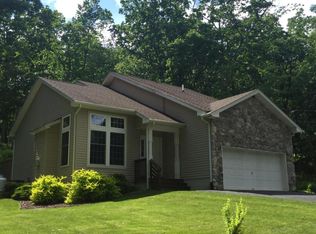 183 Primrose Ln, Milford, PA