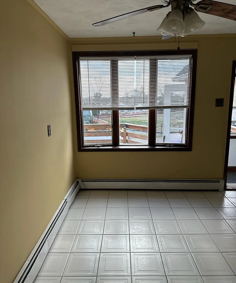 4 bed, 1180 sqft, $2,500 — Photo 2