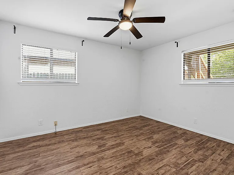 2106 Lamplight Village Cir #A — Photo 20