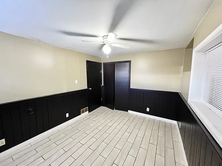 381 E Kensington Ave #B — Photo 11