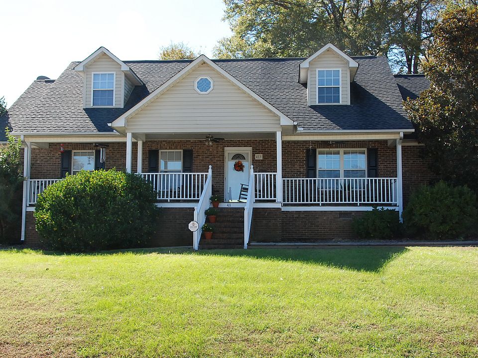 1st image of 411 Woodfield Dr