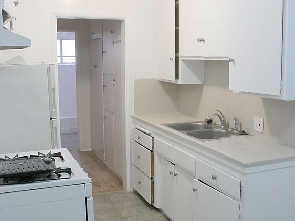 4th image of 1549 S Westgate Ave APT 2