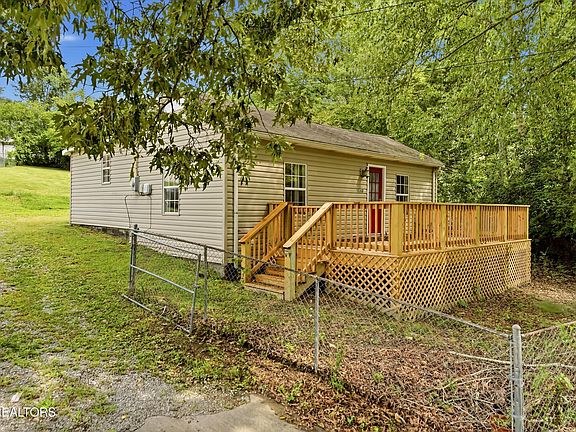2nd image of 1312 Hammerhill Rd
