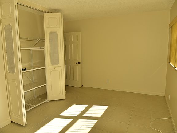 5th image of 1000 River Reach Dr APT 104