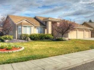8930 W Metaline Ave, Kennewick, WA 99336