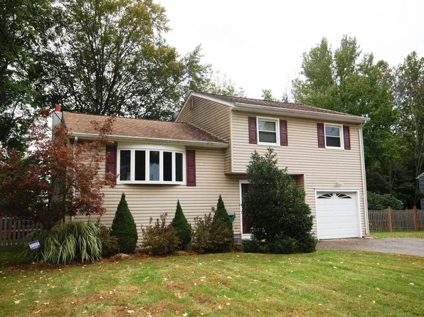 60 Distler Ave, West Caldwell, NJ 07006